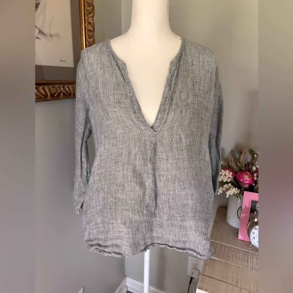 CP Shades gray linen v neck tunic with pockets size medium